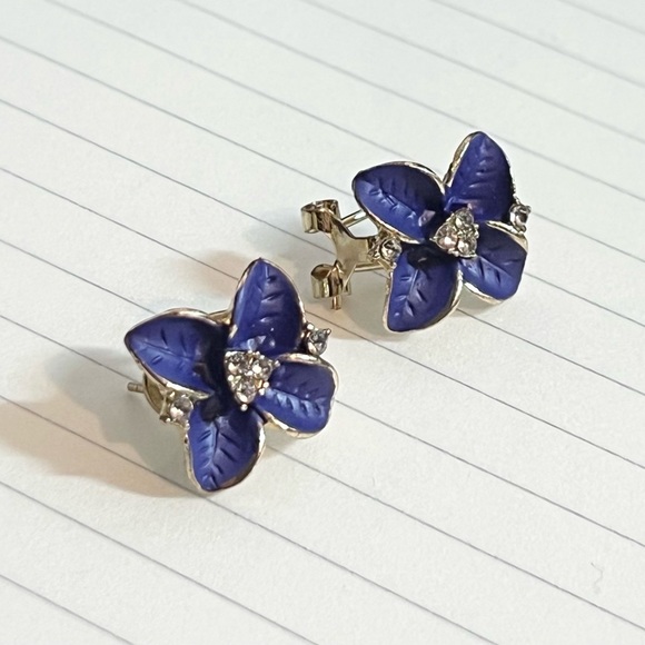 🌸Vintage Style Royal Blue Flower Stud Earrings✨ - Picture 1 of 2